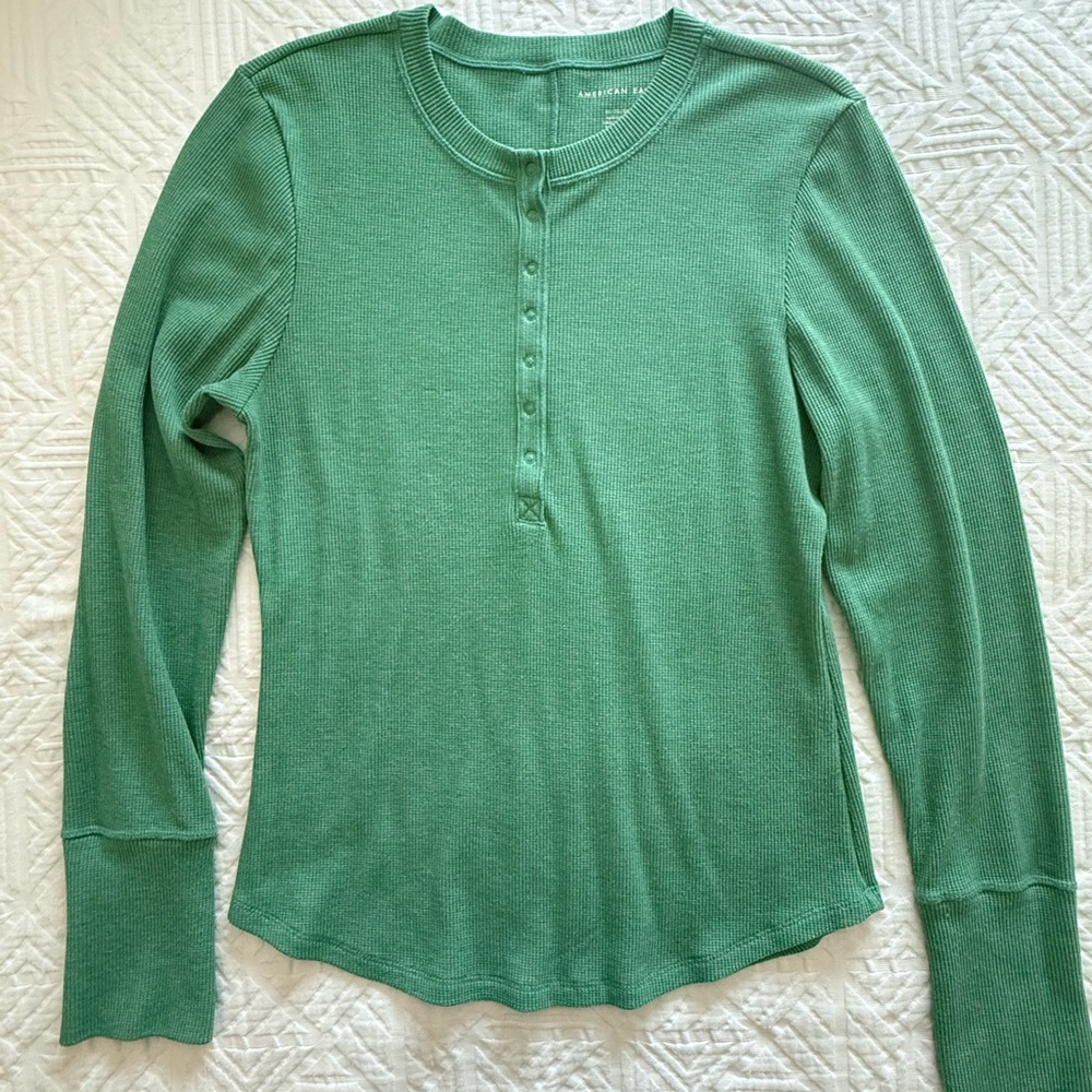 American Eagle Outfitters Green Long-Sleeve Henley Waffle Top
